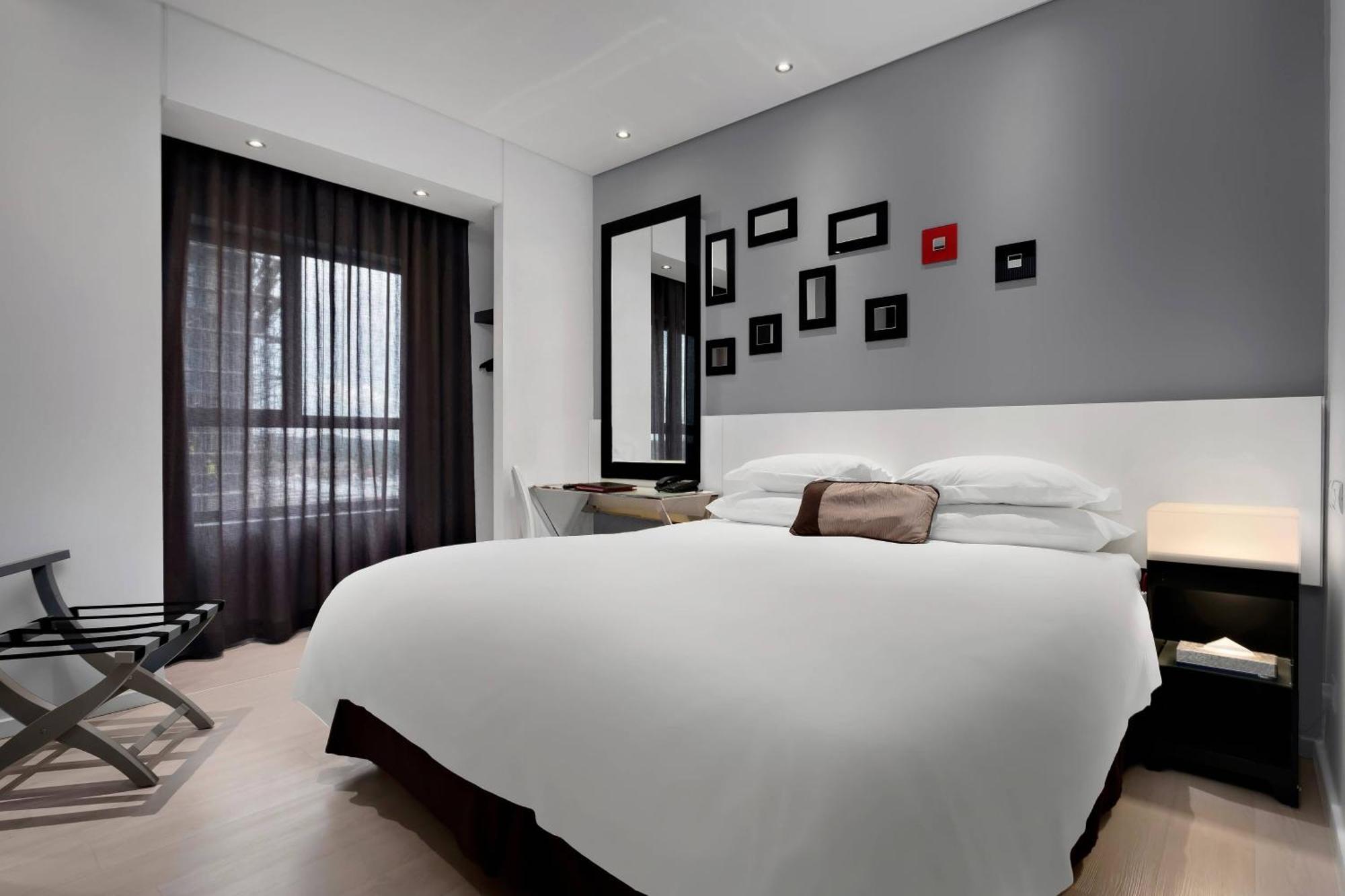 Protea Hotel Fire & Ice! By Marriott Pretoria Menlyn Exterior foto